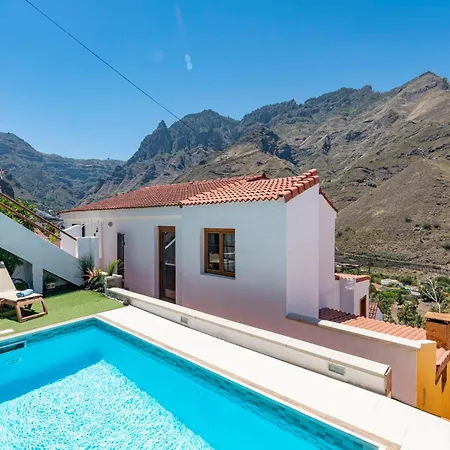 Rural In With Pool * Agaete (Gran Canaria)
