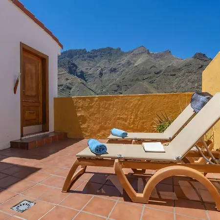 Rural In With Pool Agaete (Gran Canaria)